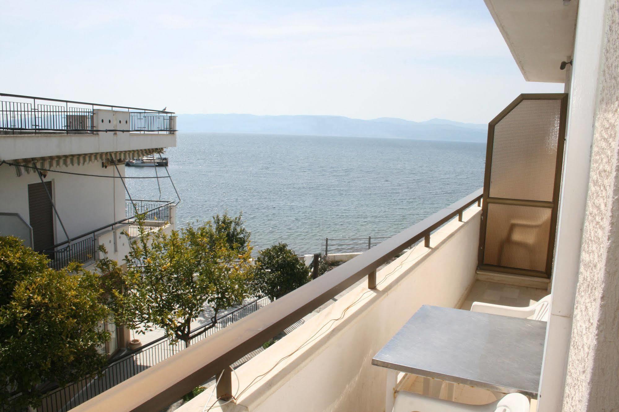Aparthotel Iliahtides Amarinto Exterior foto